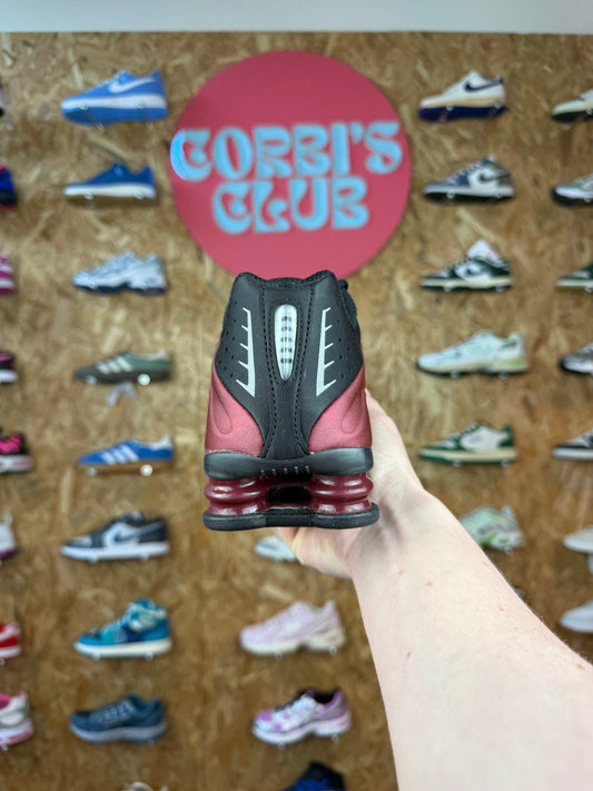 Nike Shox R4 Black/ Metallic Silver Team red