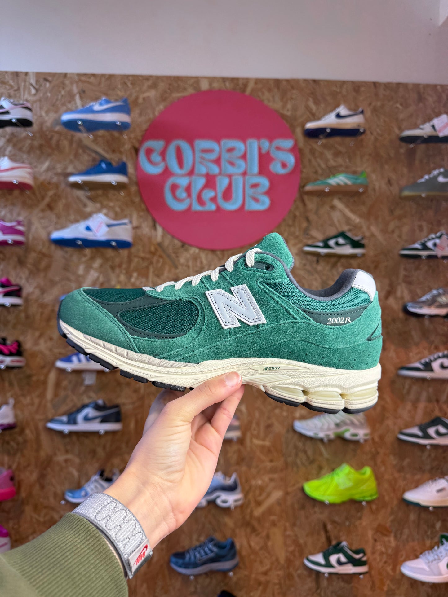 New Balance 2002R