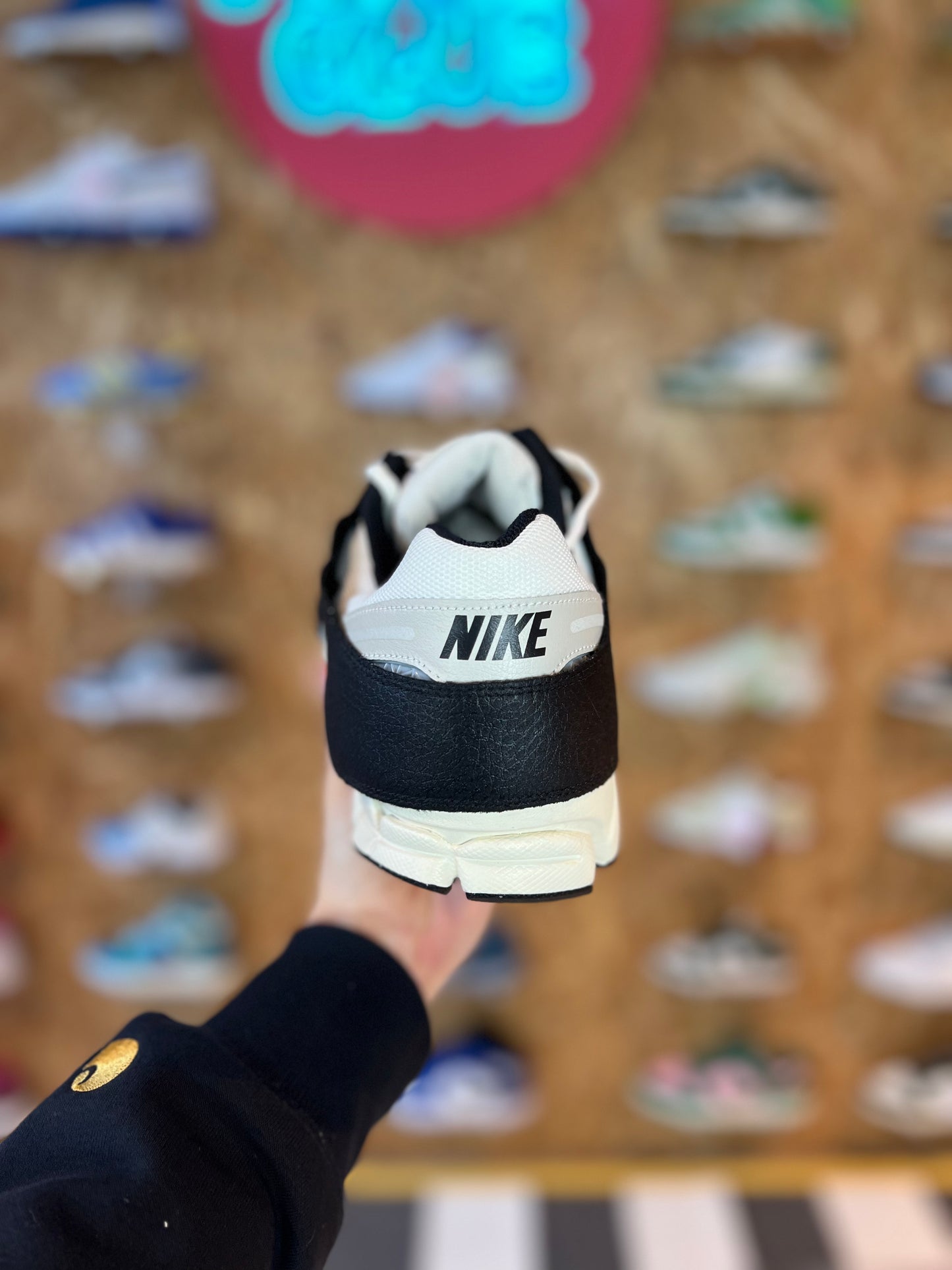 Nike Vomero 5 'Timeless'