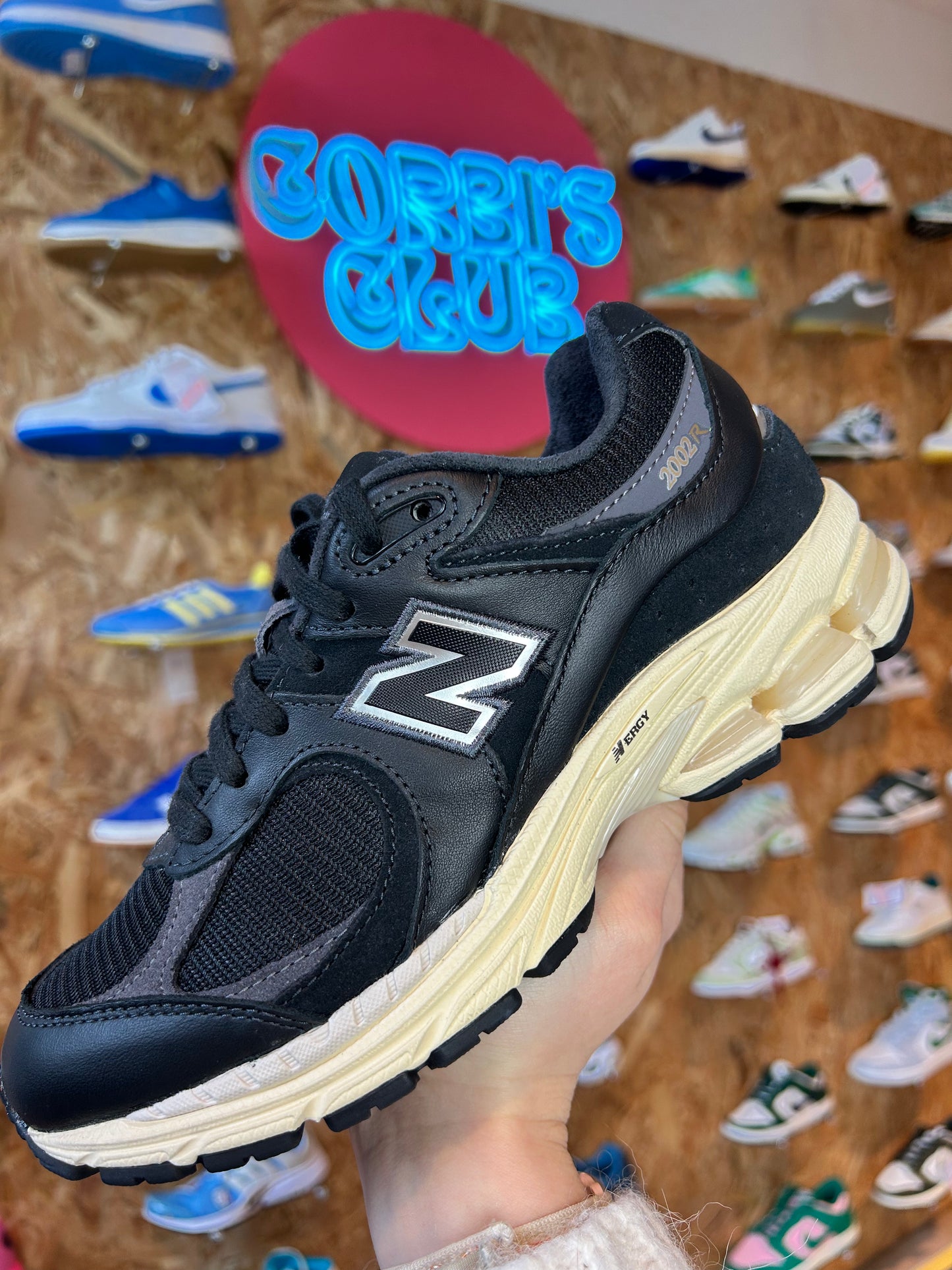 New Balance 2002R