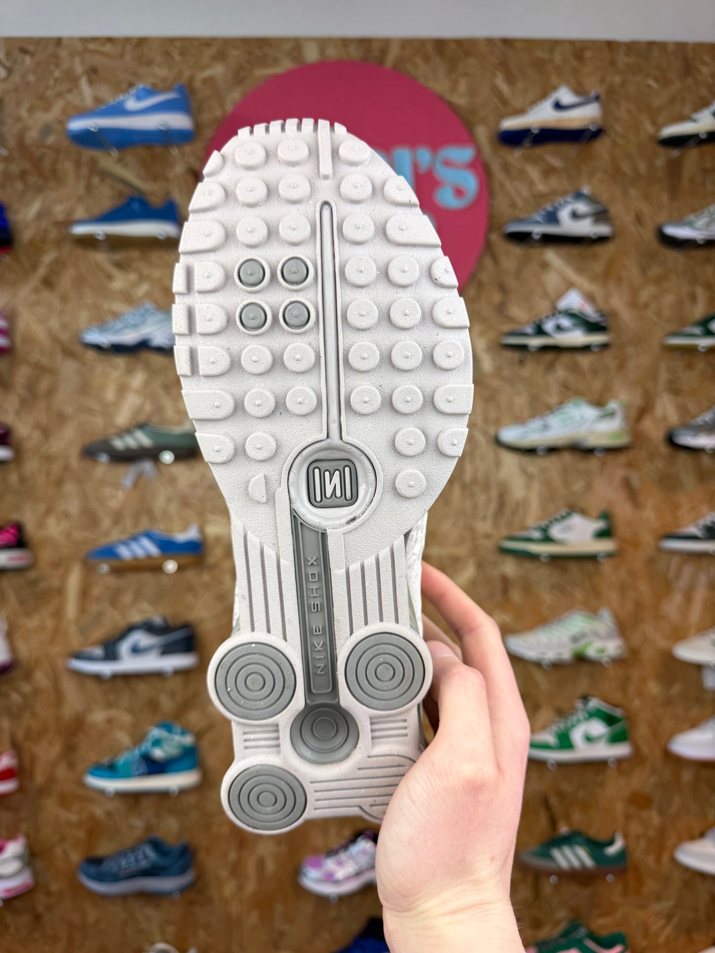 Nike Shox R4 Flat Pewter Floral