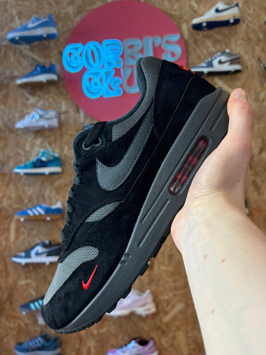 Nike Air Max 1 'Black University Red'