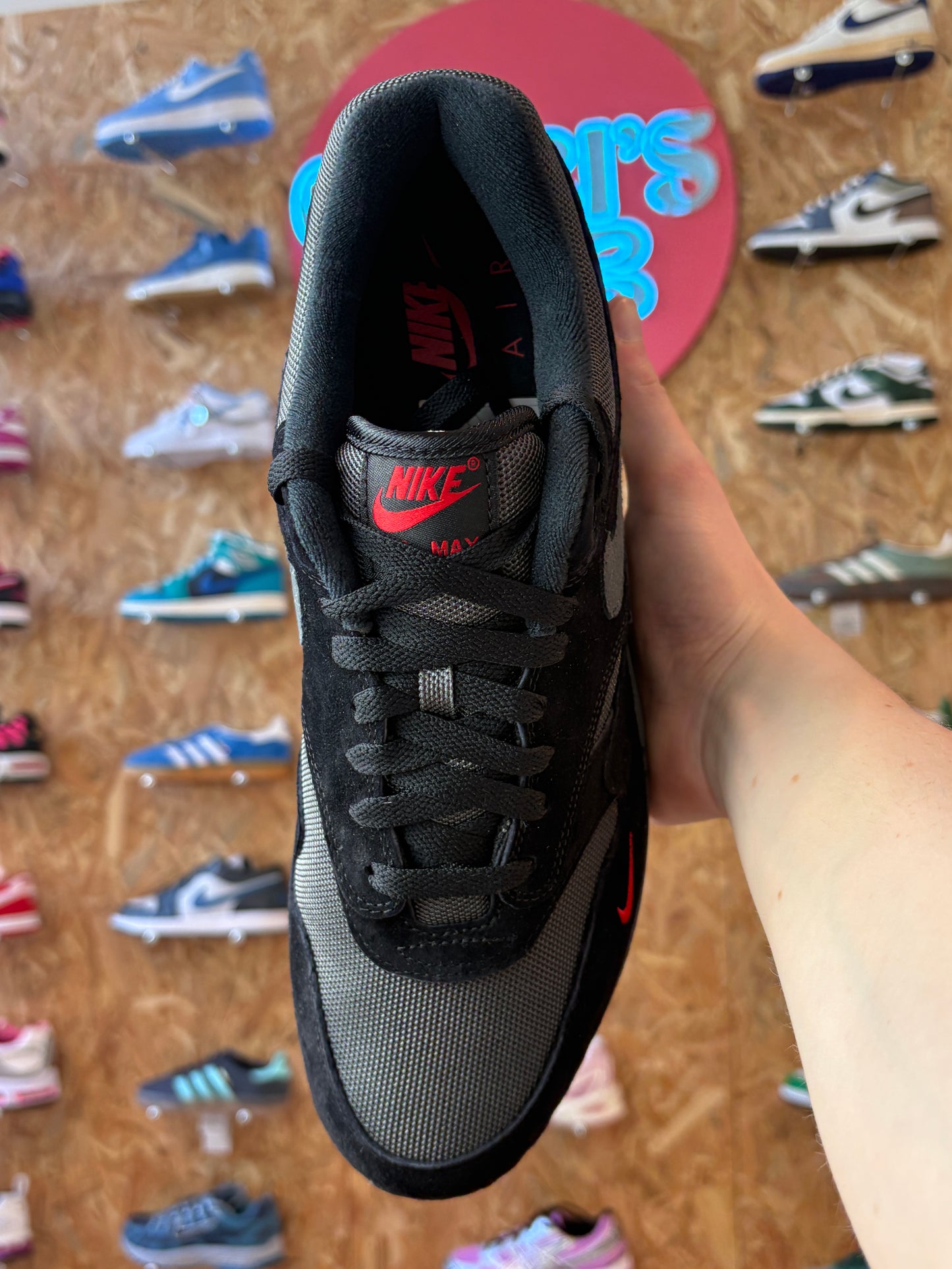 Nike Air Max 1 'Black University Red'