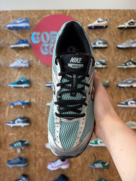 Nike Air Max Moto 2K bleu ciel