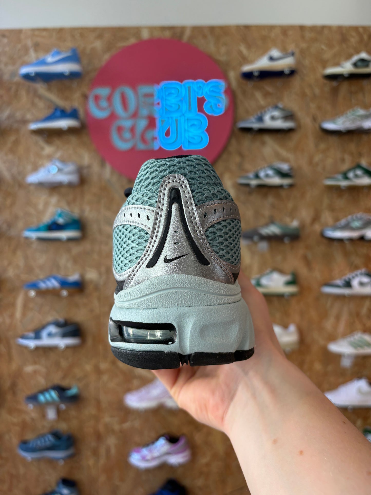 Nike Air Max Moto 2K bleu ciel
