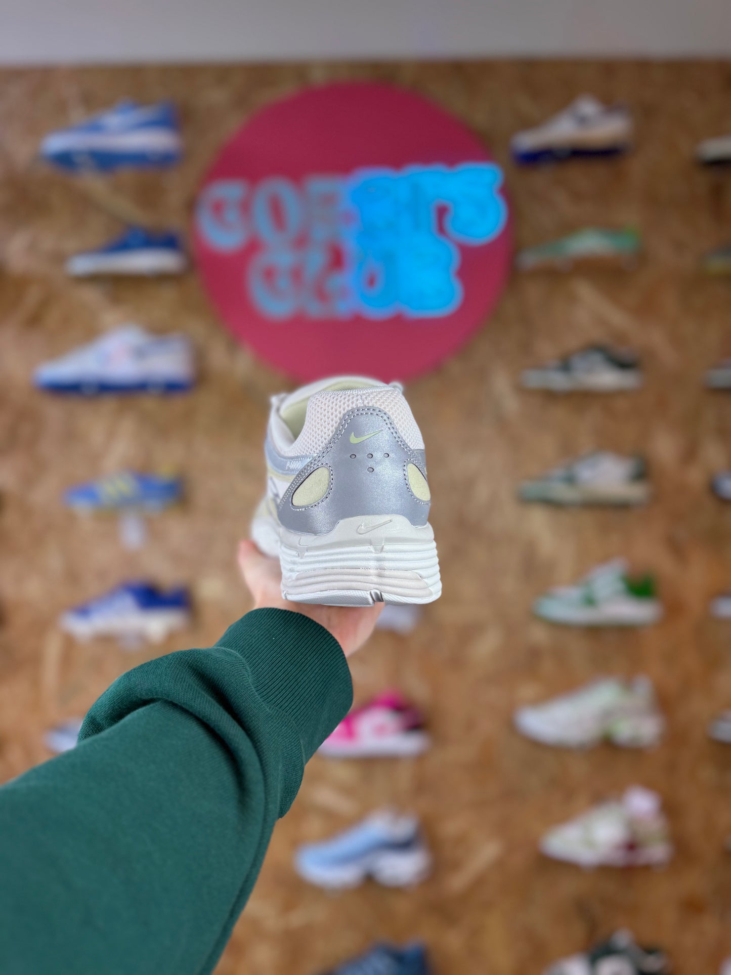 Nike P6000 WMNS 'Light Army'