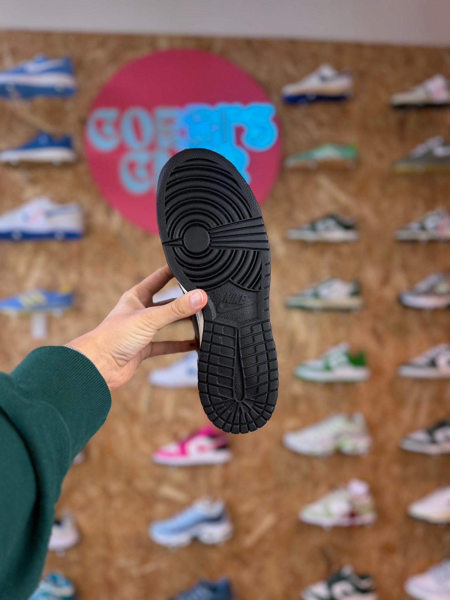 Nike Dunk SB High 'Pawnshop Old Soul black'