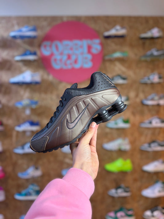 Nike Shox R4