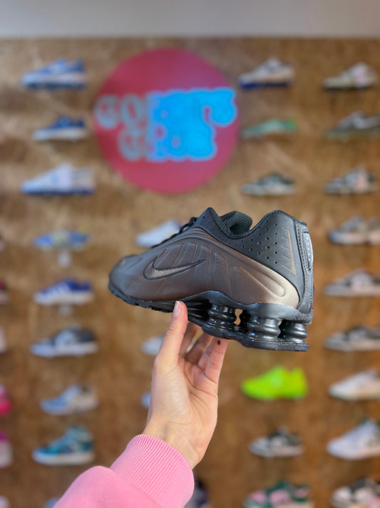 Nike Shox R4