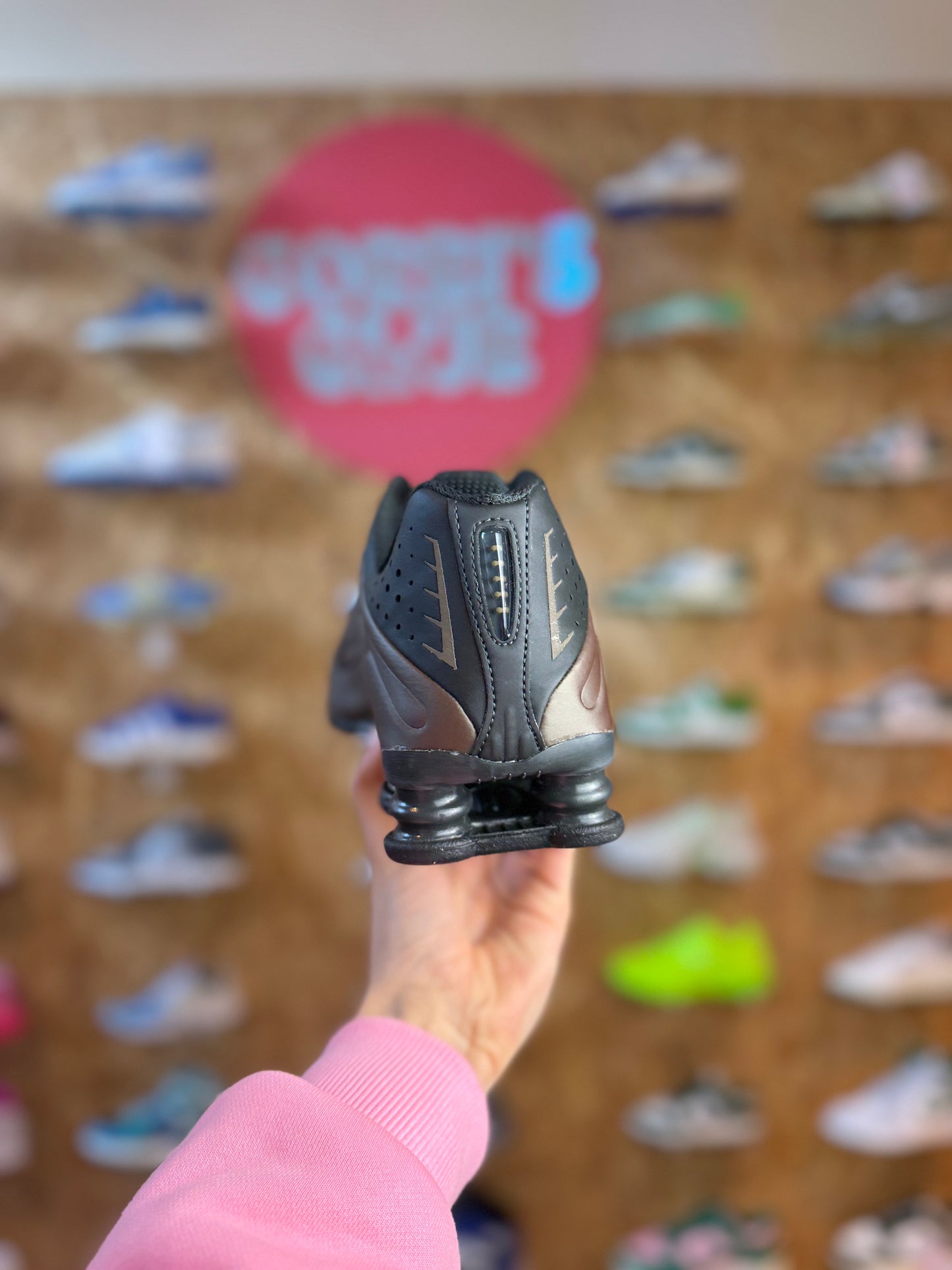 Nike Shox R4