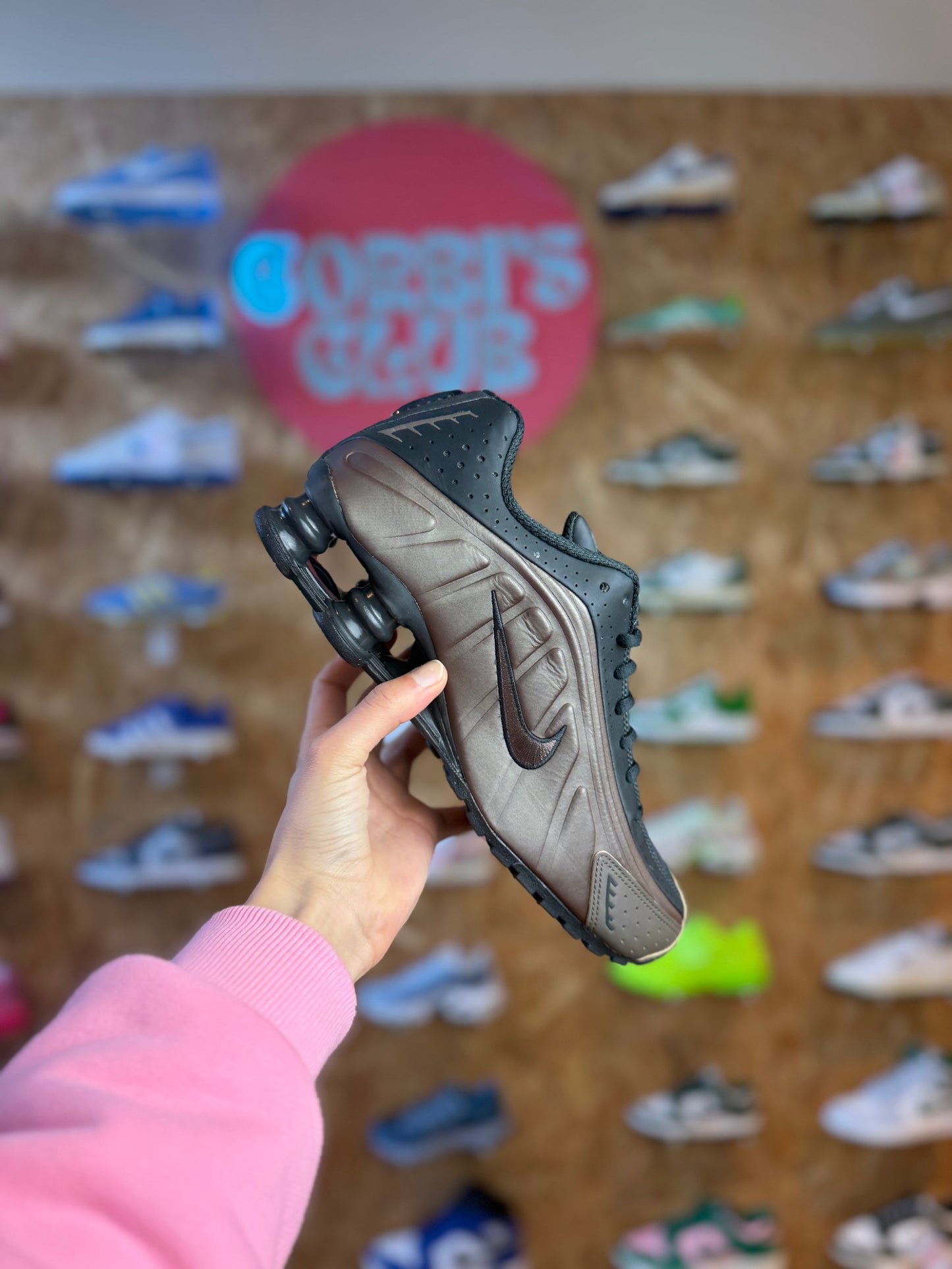 Nike Shox R4