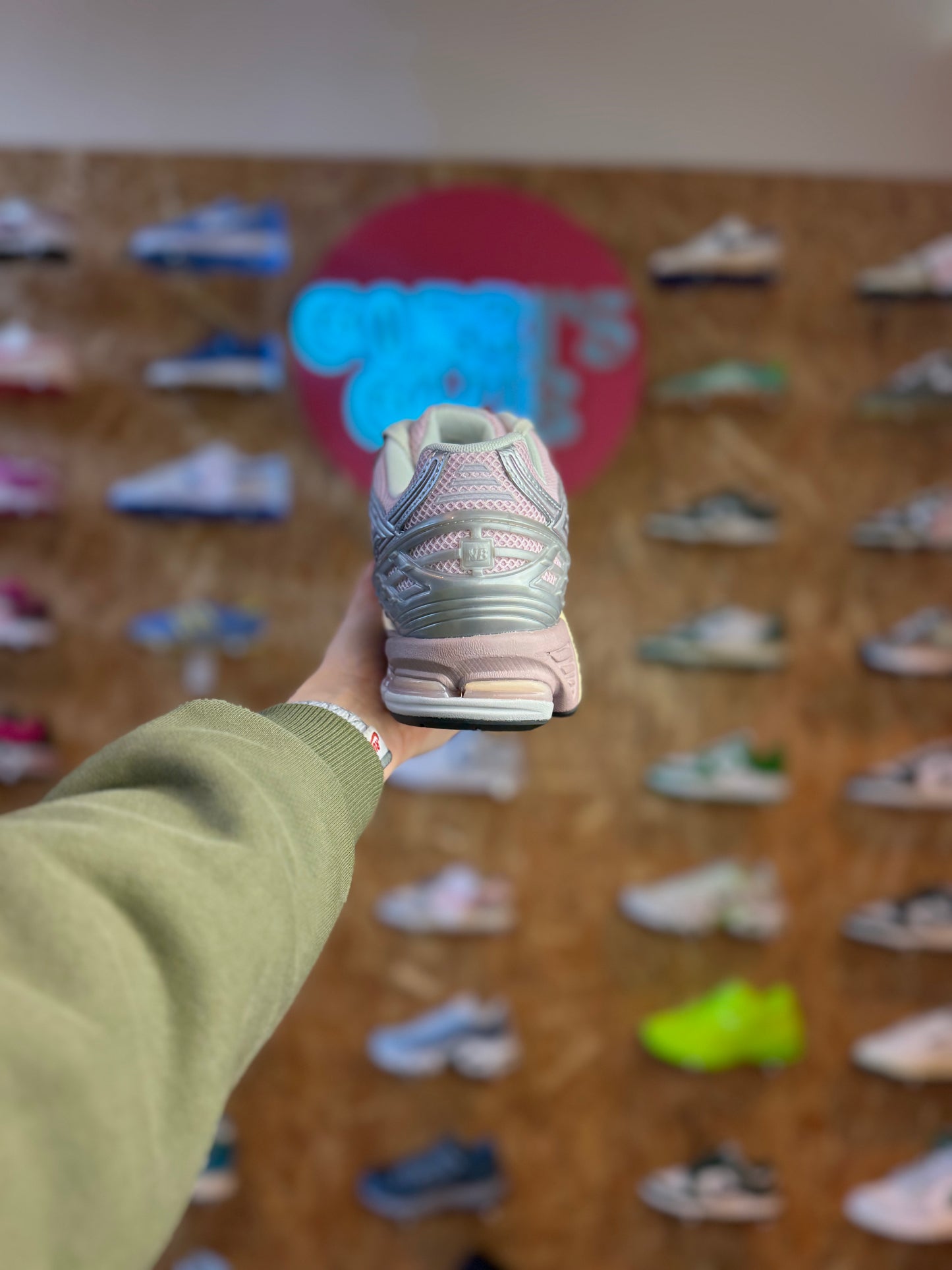 New Balance 1906R