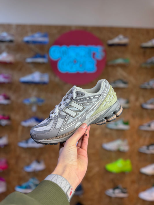 New Balance 1906R