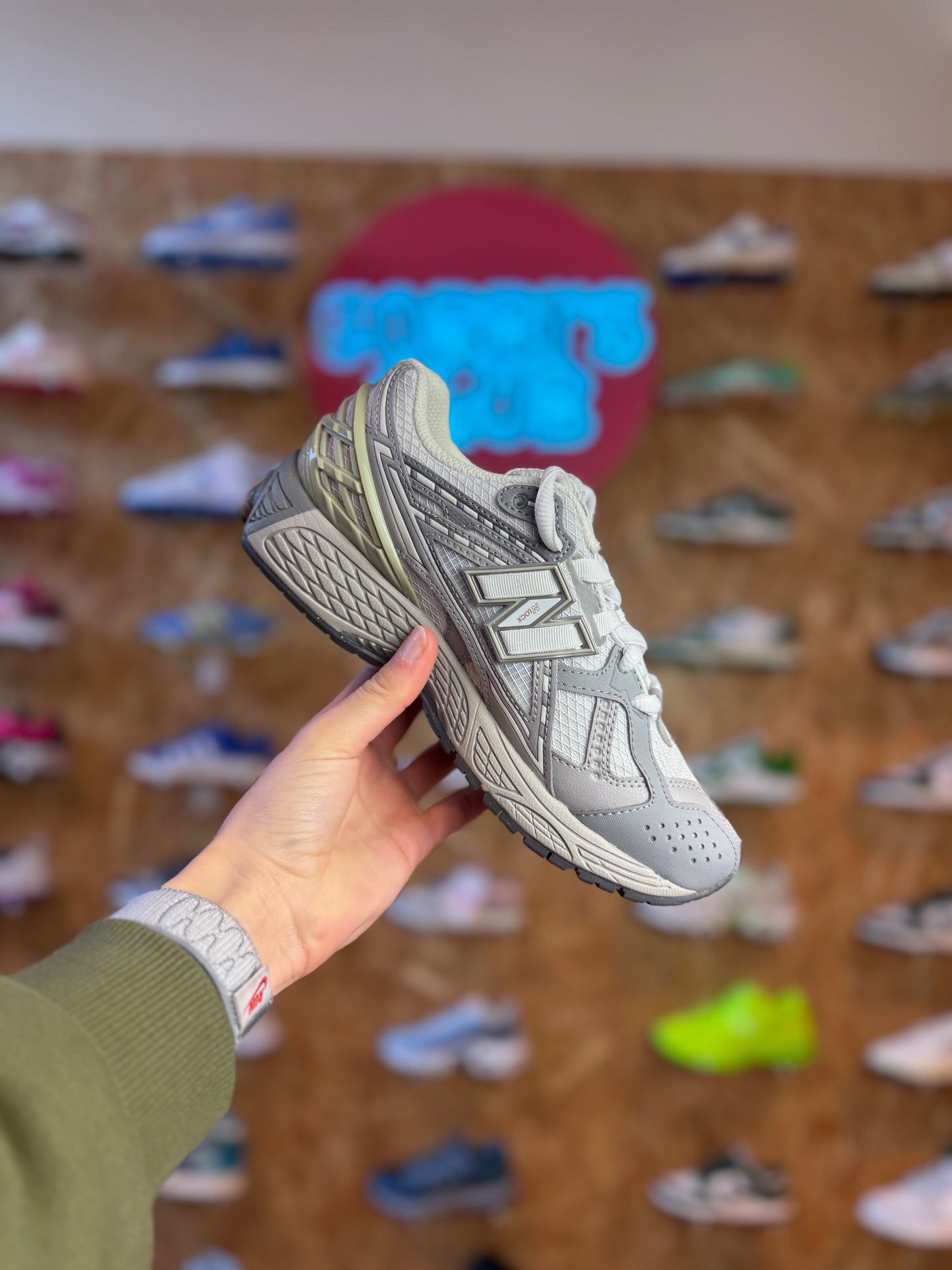 New Balance 1906R