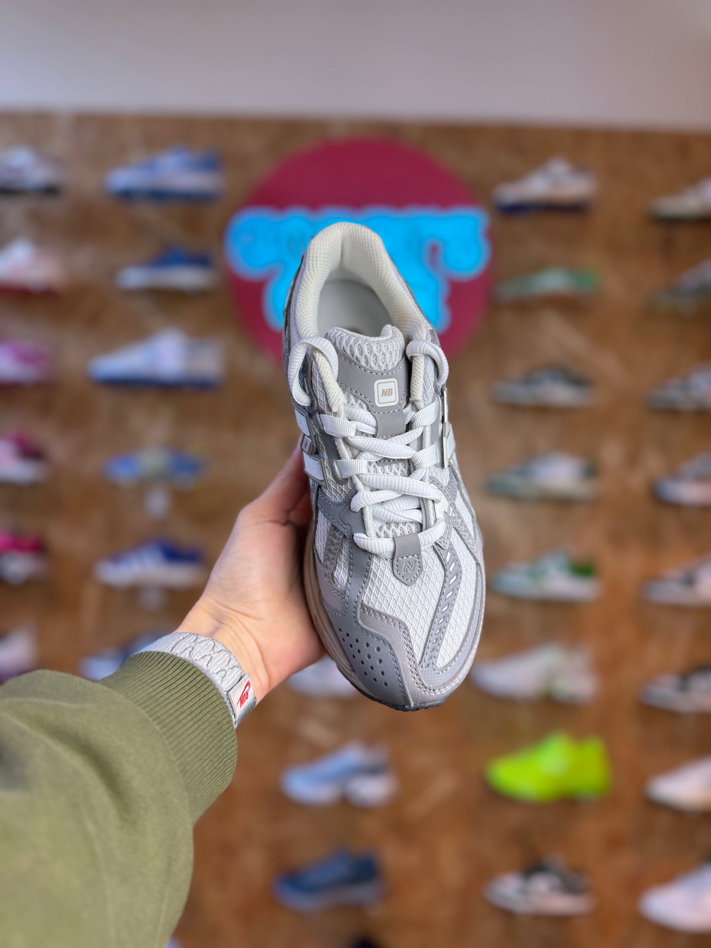 New Balance 1906R