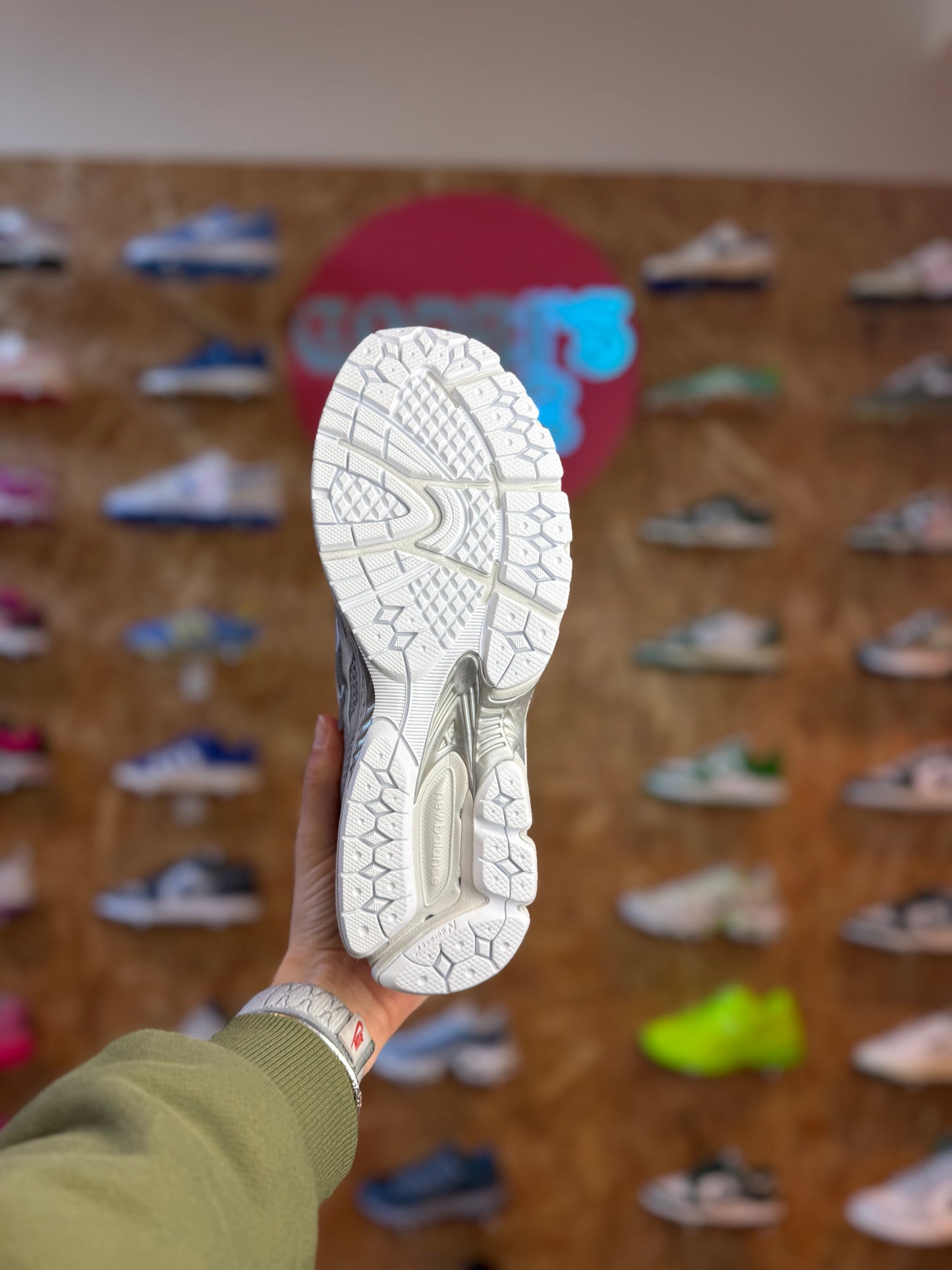 New Balance 1906W 'Silver Metallic'
