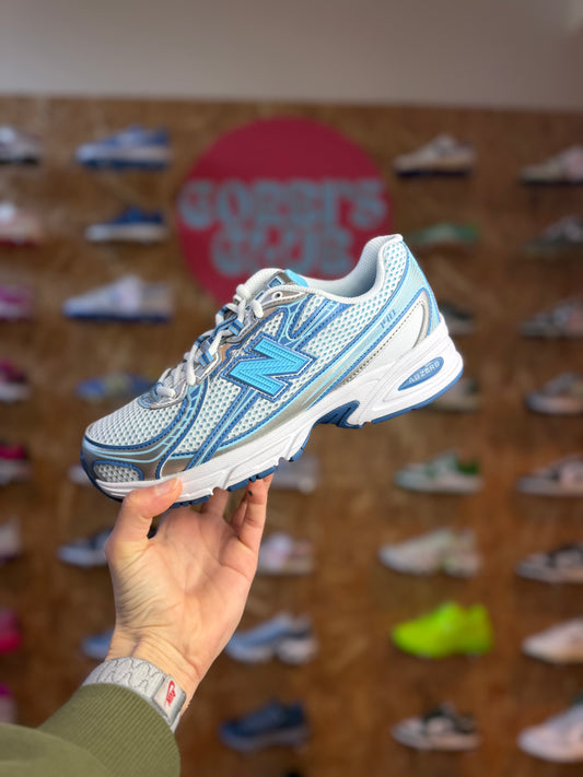 New Balance 740