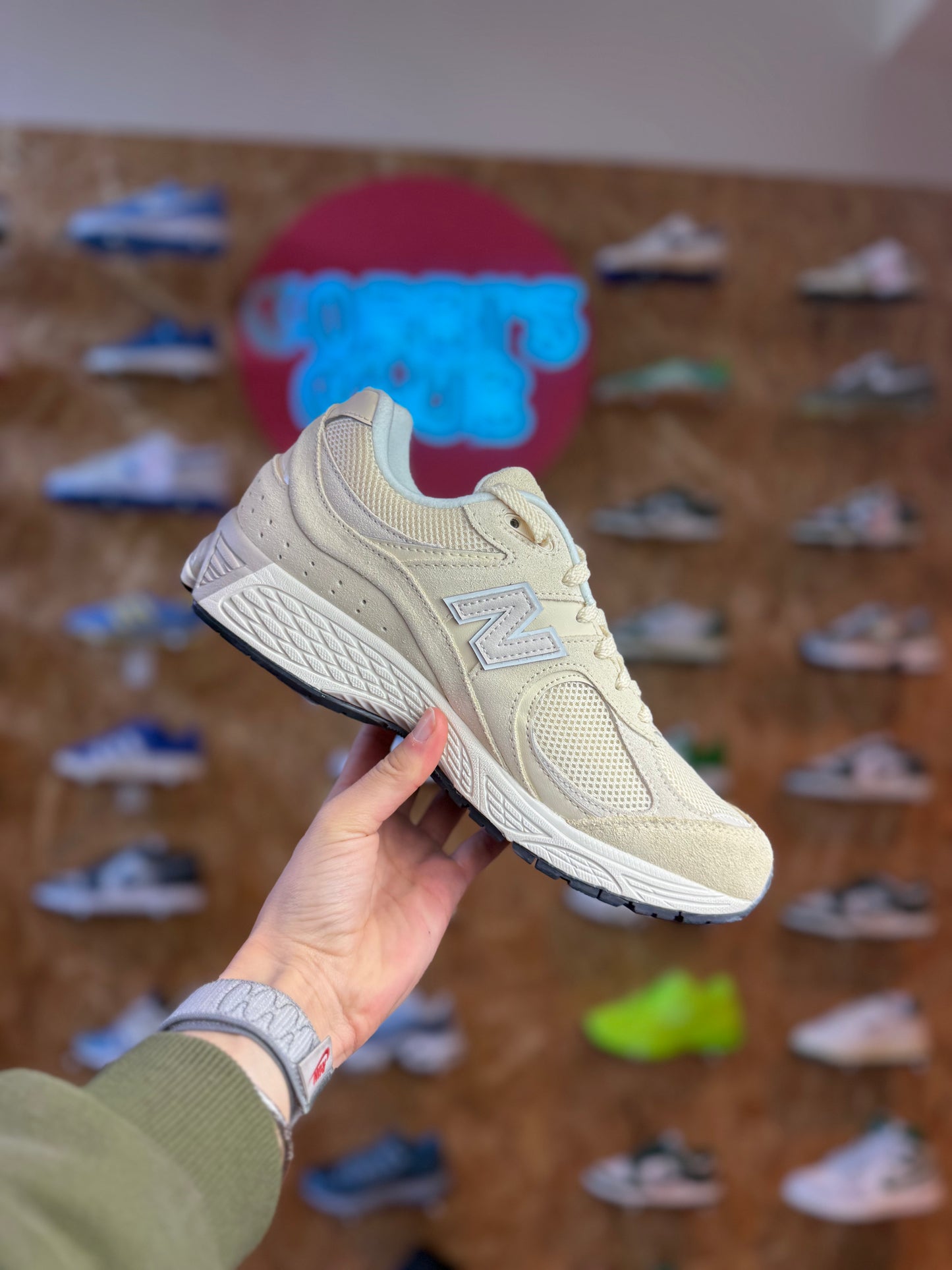 New Balance 2002R