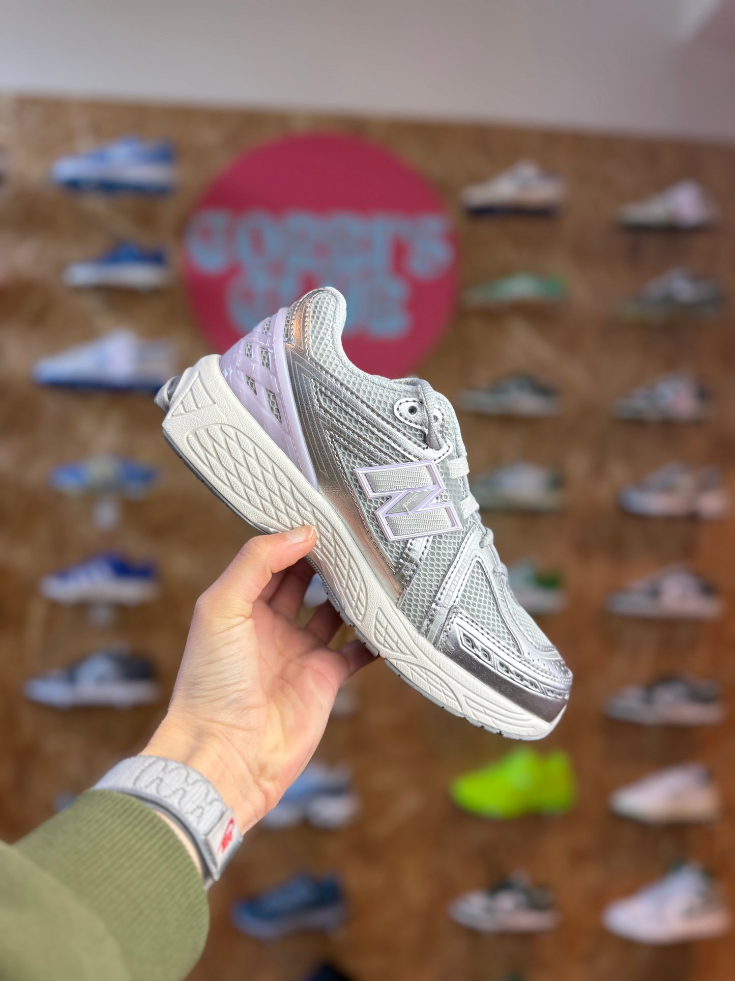 New Balance 1906R