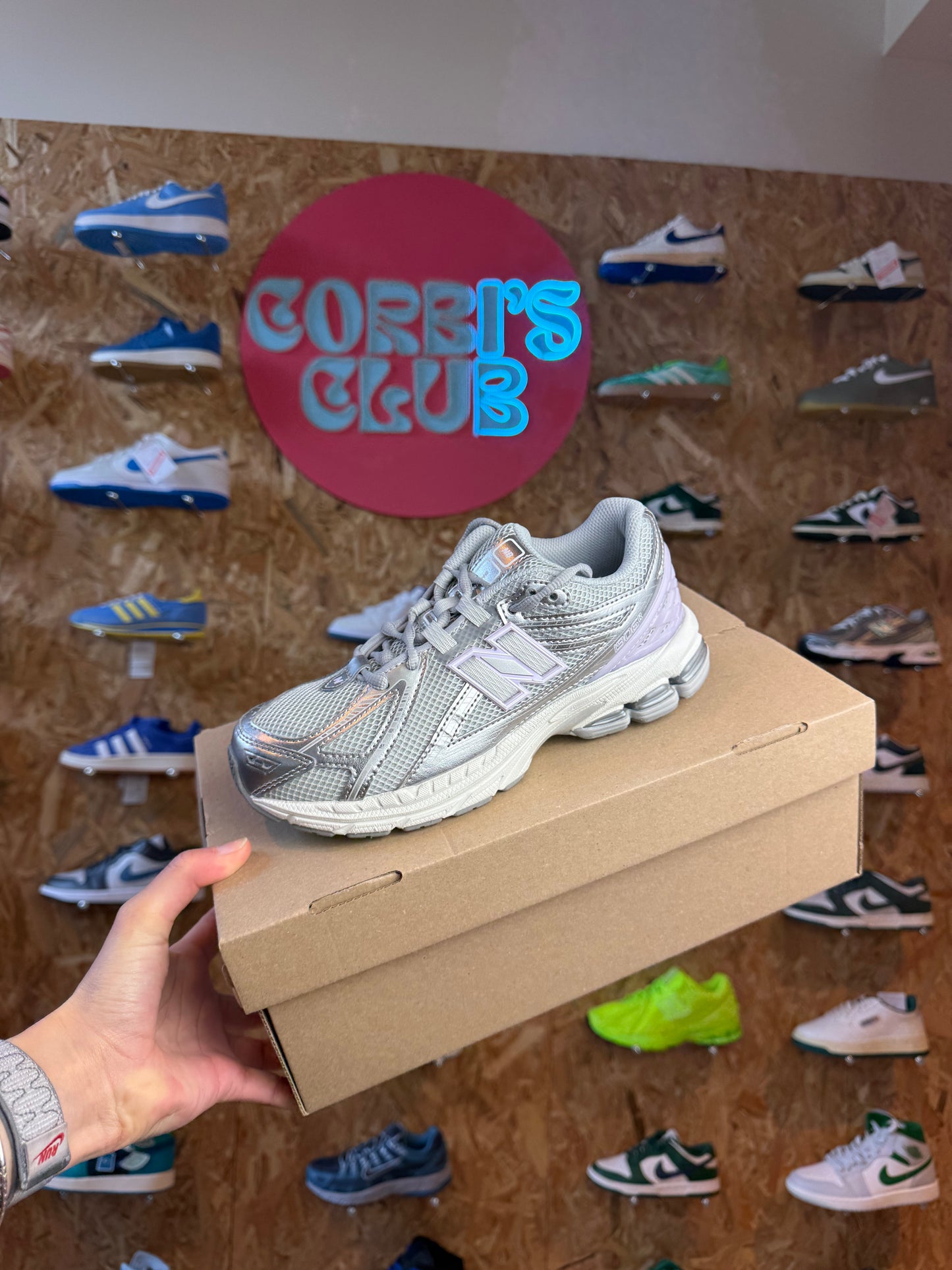 New Balance 1906R