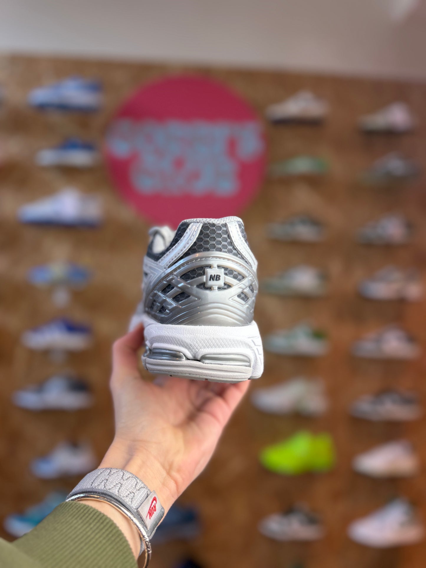 New Balance 1906R