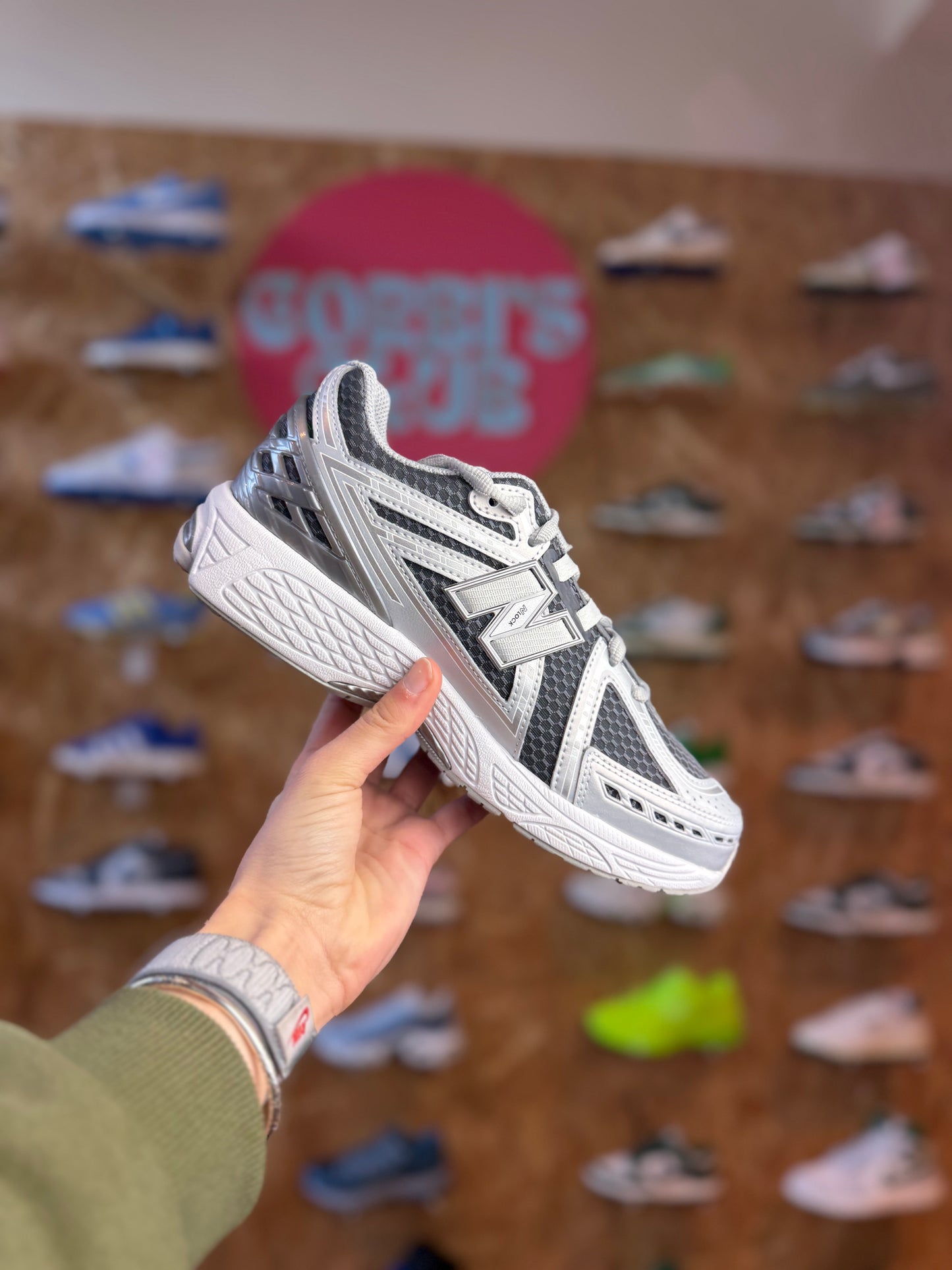 New Balance 1906R