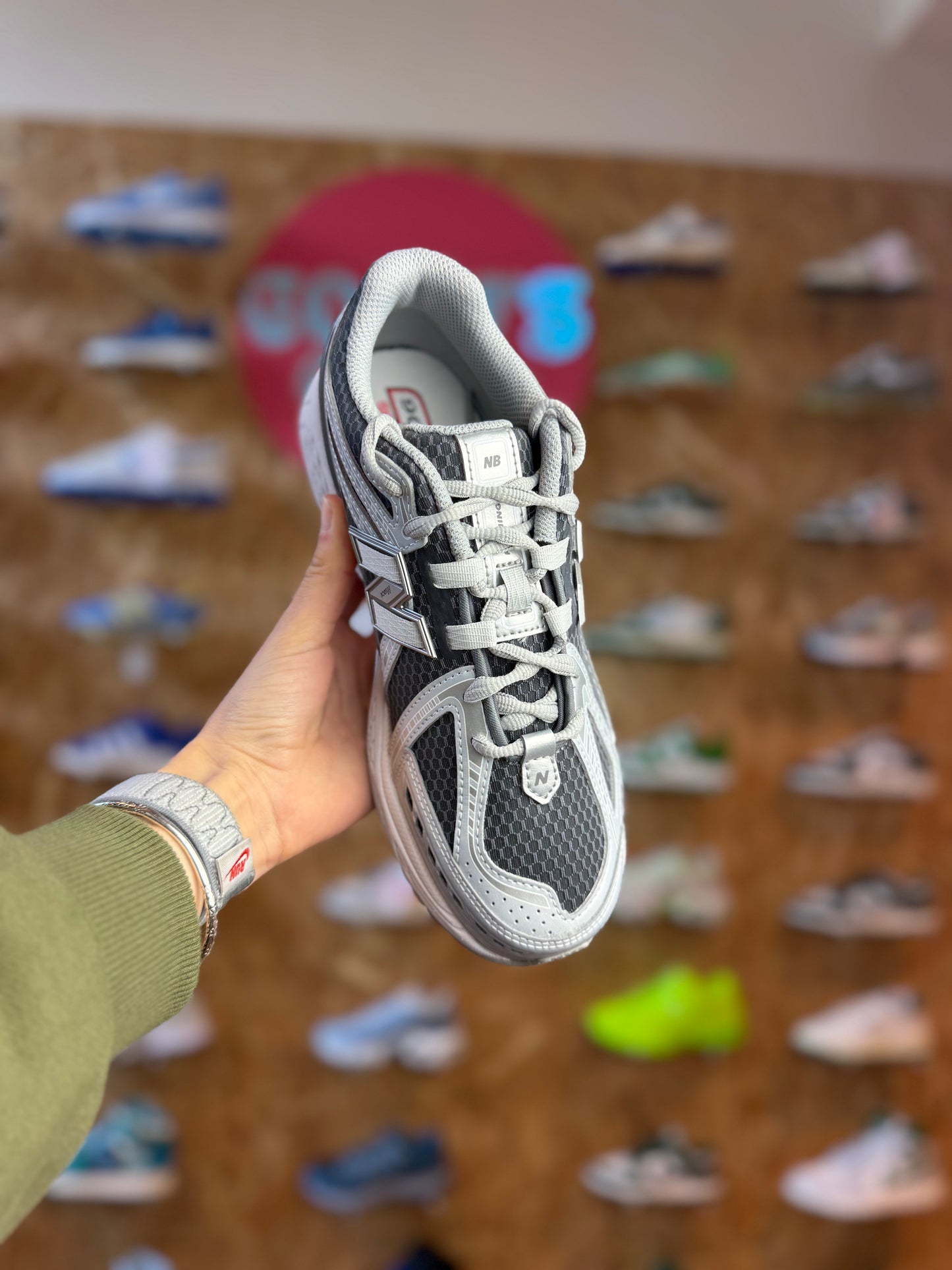 New Balance 1906R