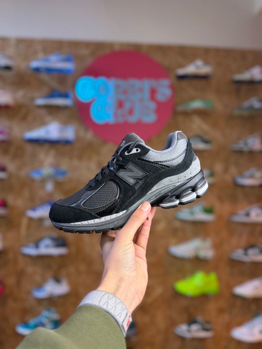 New Balance 2002R
