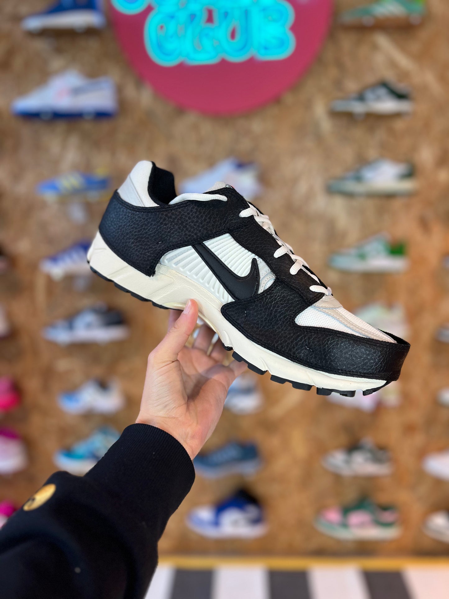 Nike Vomero 5 'Timeless'