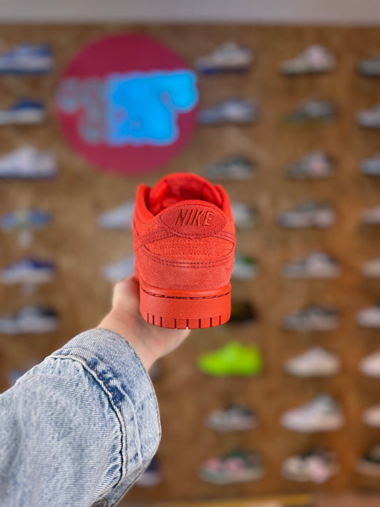 Nike Dunk 'Picante Red'