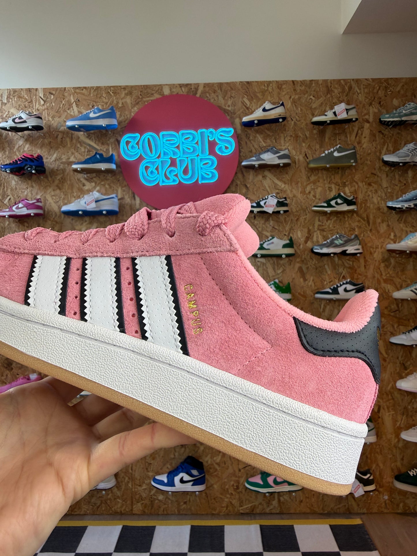 Adidas Campus rose noire et blanche