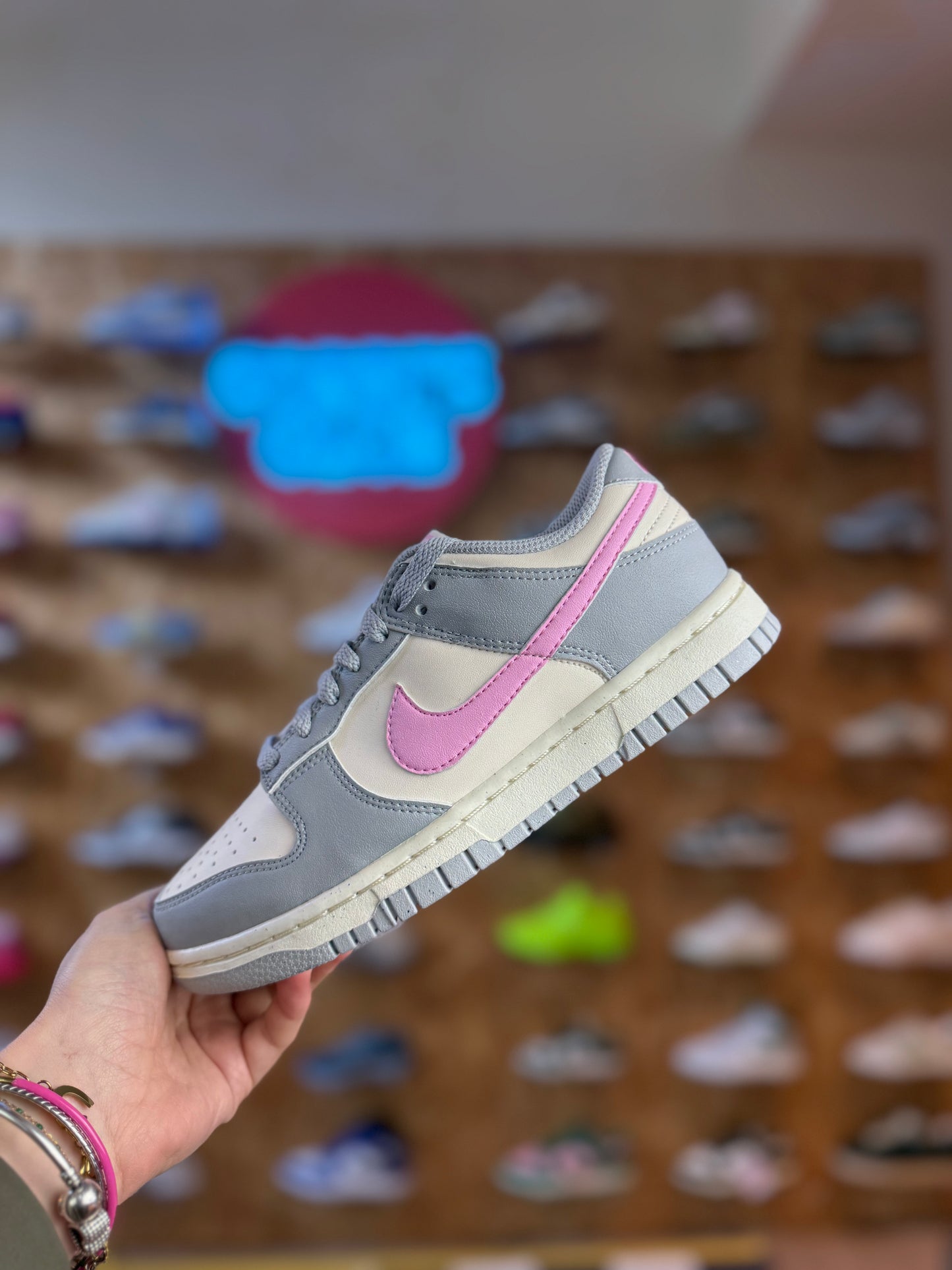 Nike Dunk 'Smoke grey pink rise'