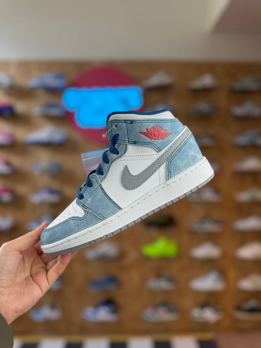 Jordan 1 Mid 'French blue'